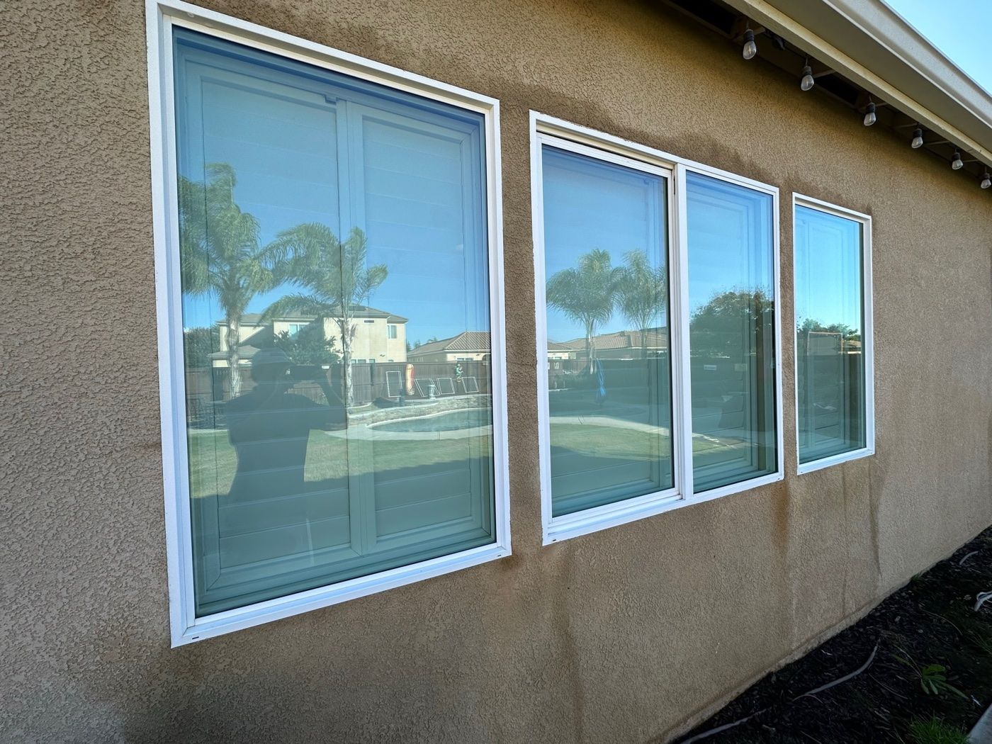 Detailed, clean window track